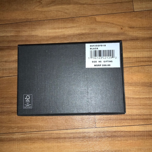 Brand New Michael Kors Men’s Logo Credit Card Holder & Keychain Gift Set - Picture 4 of 4